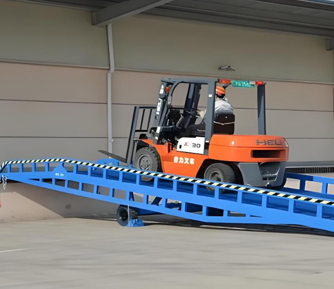 中山移动式卸货平台（叉车用）
